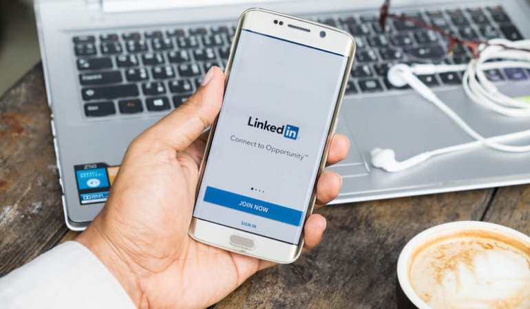 steps for you to advertise on LinkedIn